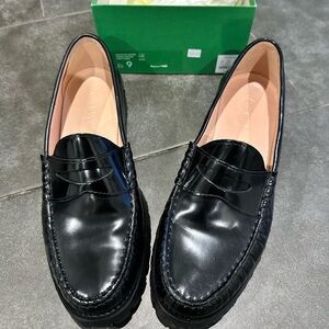 NIB Winona lug sole penny loafers in spazzolato leather
Item style: BT893
Size 9